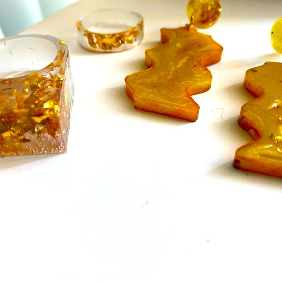 Raye - Picture 2 of 10